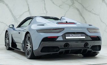 Maserati MC20 Cielo 13