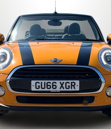 Mini Convertible 1.5 Cooper 2dr [Chili/Media Pack XL]