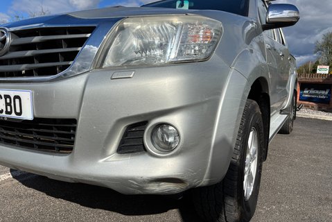 Toyota Hilux Icon 4X4 D-4D Double Cab Pickup - Sat Nav / Air Con / Rear Camera 17