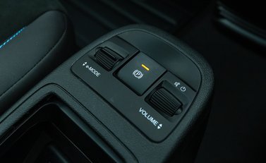 Abarth 500e Scorpionissima 23