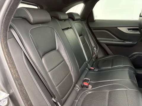 Jaguar F-Pace 2.0 F-PACE Chequered Flag AWD D Auto 4WD 5dr 24