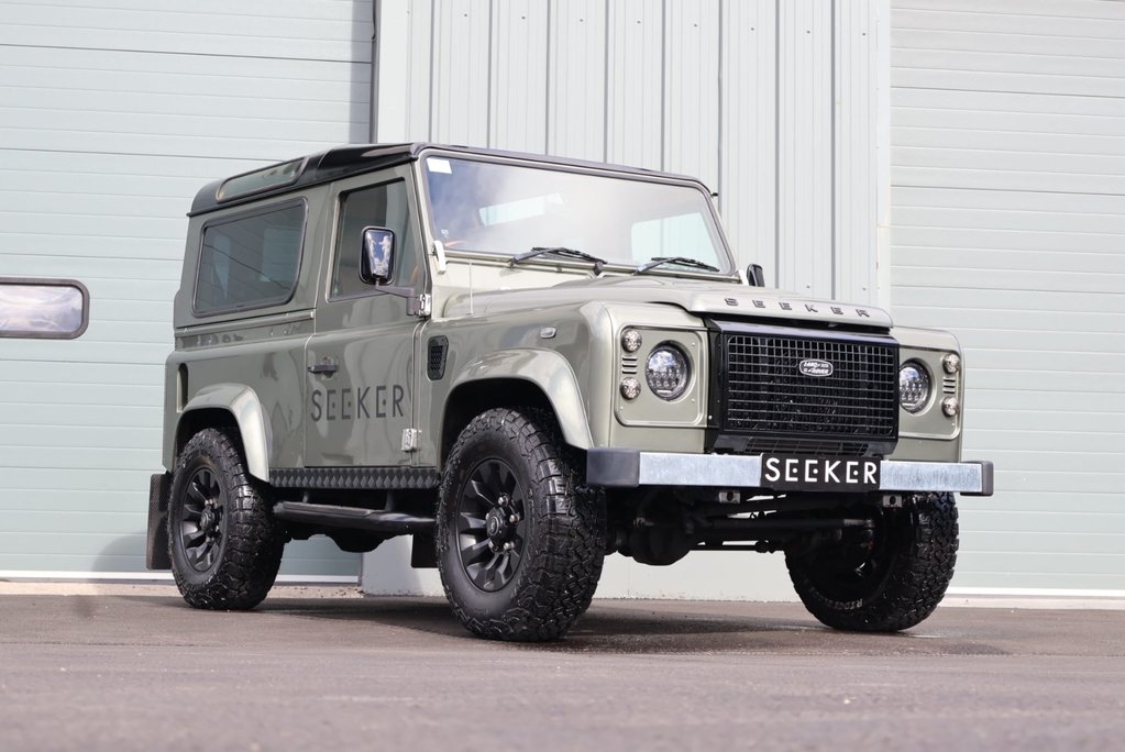 Land Rover Defender 90 HARDTOP HUGE SPEND 4 SEATER WITH SEEKER STYLING BESPOKE BUILD  3