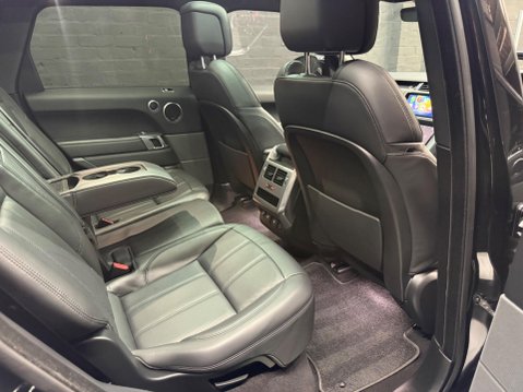 Land Rover Range Rover Sport 3.0 D300 MHEV HSE Auto 4WD Euro 6 (s/s) 5dr 17
