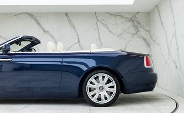 Rolls-Royce Dawn 32