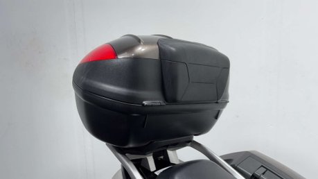 Kawasaki GTR 1400 2011 ONLY 12K FULL LUGGAGE VERY CLEAN 1400CC TOURER BIKE 34