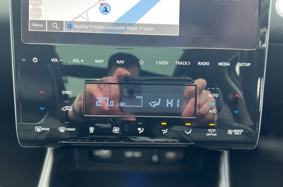 Hyundai TUCSON 1.6 T-GDI ULTIMATE HYBRID AUTO 46