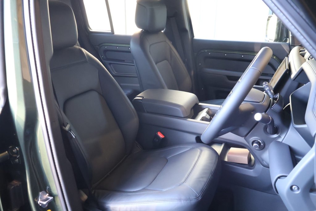 Land Rover Defender 110 2026 BRAND NEW HARD TOP X-DYNAMIC HSE REAR LANDROVER SEATS SEEKER STYLED 21