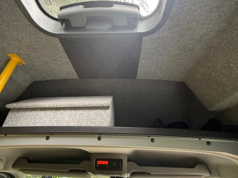Renault Master 17 seater minibus 29