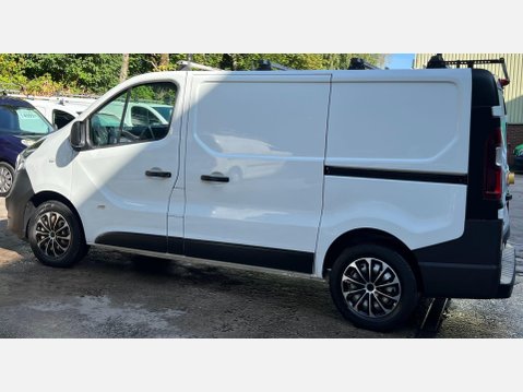 Vauxhall Vivaro 1.6 CDTi 2900 BiTurbo ecoFLEX L1 H1 Euro 5 (s/s) 5dr 16