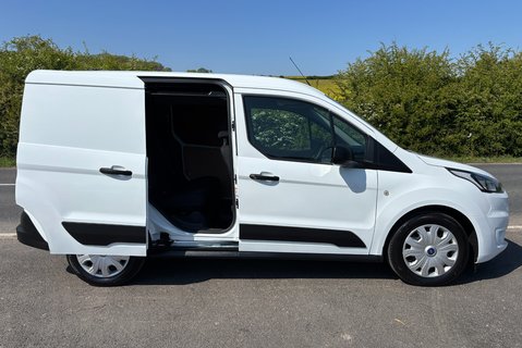 Ford Transit Connect 220 L1 Trend DCIV Tdci with Air Con / Sat Nav / Camera 10