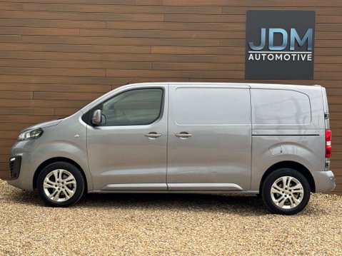 Vauxhall Vivaro 2.0 Vivaro 3100 Elite S/S 8