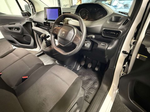 Peugeot Partner 1.5 Partner Professional Premium+ BHDi 13