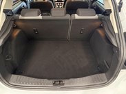 Ford Focus 1.0T EcoBoost Zetec Navigator Euro 5 (s/s) 5dr 29