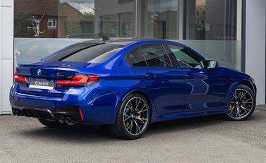 BMW M5 COMPETITION 4