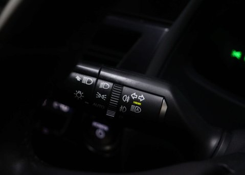 Lexus Ux 2.0 UX 250H F Sport Design 4x2 CVT 5dr 37