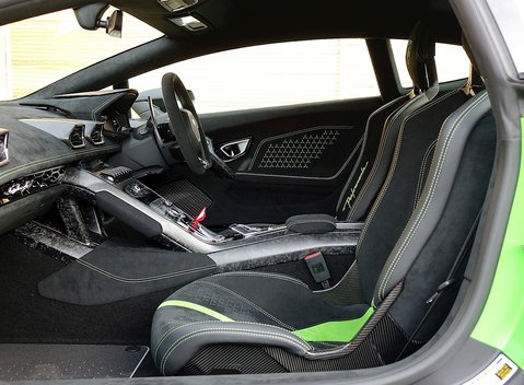 Lamborghini Huracan Performante 8