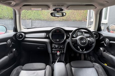 Mini Hatch Cooper 1.5 Petrol Manual Chili / Media XL 3 door - SAT NAV + APPLE CAR PLAY 11
