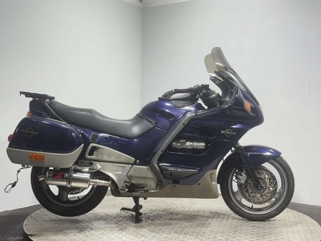 Honda ST 1999 RUNNING PROJECT BIKE SPARES OR REPAIR 58K TOURER