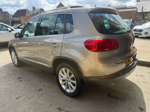 Volkswagen Tiguan 2.0 TDI BlueMotion Tech SE SUV 5dr Diesel DSG 4WD 5