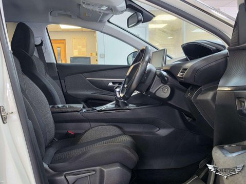 Peugeot 3008 1.2 PureTech Active Euro 6 (s/s) 5dr 63