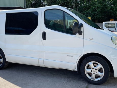 Renault Trafic 2.0 TD dCi SL27 Panel Van 4dr Diesel Manual L1 H1 (214 g/km, 115 bhp)