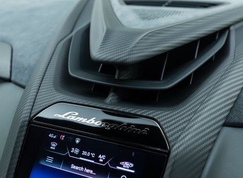 Lamborghini Revuelto 25