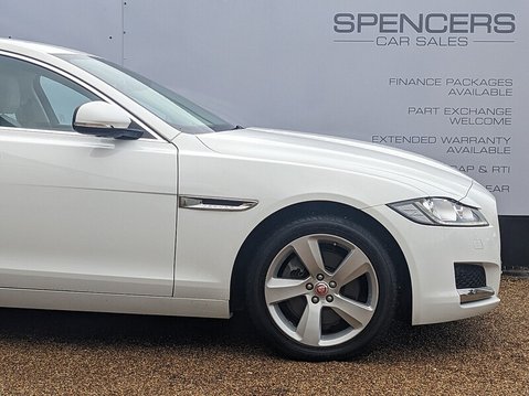Jaguar XF PORTFOLIO 8