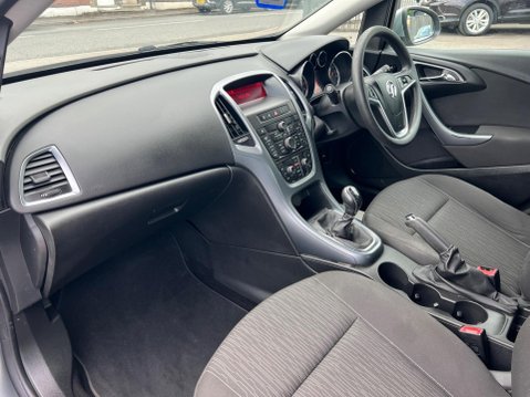 Vauxhall Astra 1.4 16v Exclusiv Euro 5 5dr 22