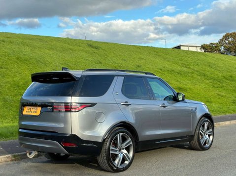 Land Rover Discovery 3.0 Discovery R-Dynamic HSE D MHEV Auto 4WD 5dr 7