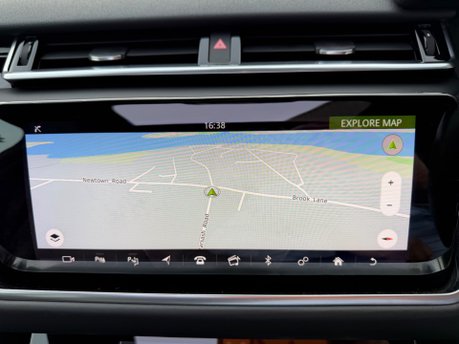 Land Rover Range Rover Velar R-DYNAMIC HSE 300D 34