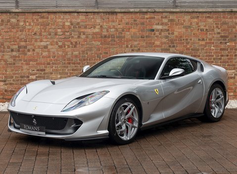 Ferrari 812 Superfast 6