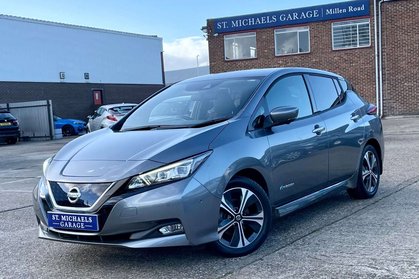 Nissan LEAF 40kWh Tekna Hatchback 5dr Electric Auto (150 ps)