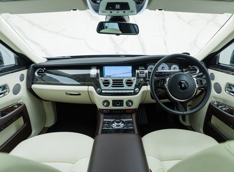 Rolls-Royce Ghost V12 31