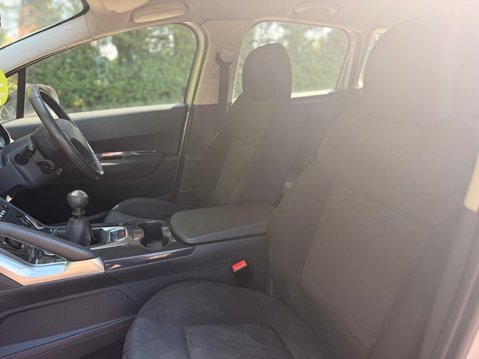 Peugeot 3008 1.6 HDi Sport Euro 5 5dr 12