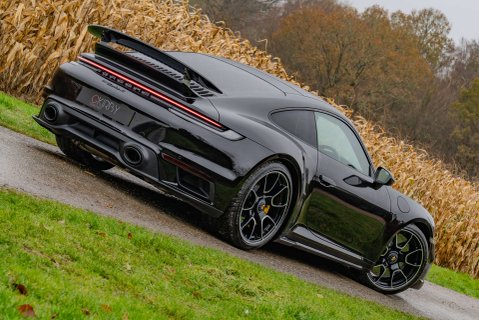 Porsche 911 Turbo S PDK Coupe 20