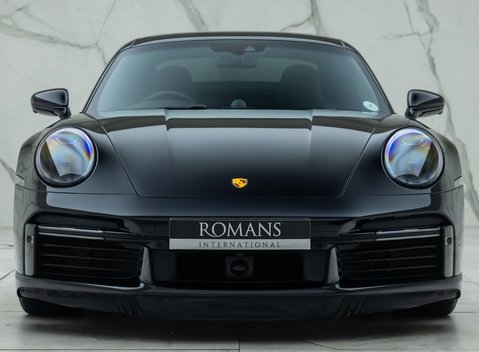 Porsche 911 Turbo S (992) 4
