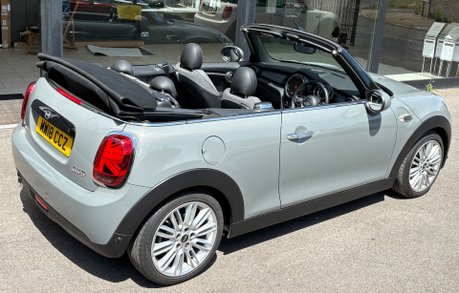 Mini Convertible Cooper 1.5 Petrol Manual Chili + PARKING ASSISTANT + VISIBILITY PACK 13