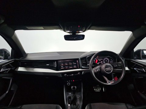 Audi A1 1.0 A1 Sportback 30 TFSI S Line Semi-Auto 5dr 2