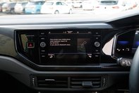 Volkswagen Polo LIFE TSI 24