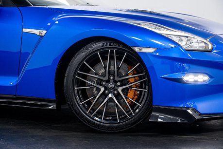 Nissan GT-R Premium Edition 3.8 2dr Coupe Semi Auto Petrol 4