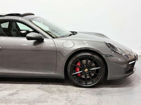 Porsche 911 3.0T 992 Carrera 4S Coupe 2dr Petrol PDK 4WD Euro 6 (s/s) (450 ps) 17