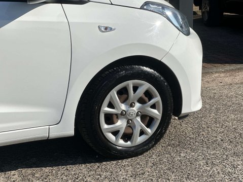 Hyundai i10 1.2 i10 SE 5dr 27