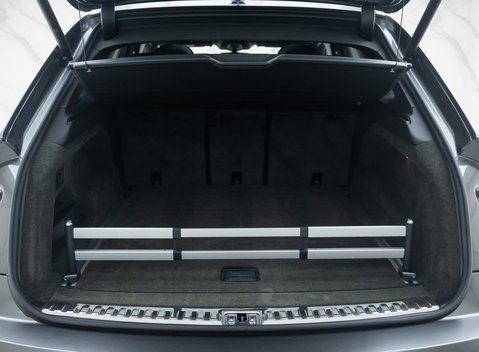 Bentley Bentayga V8 First Edition 43