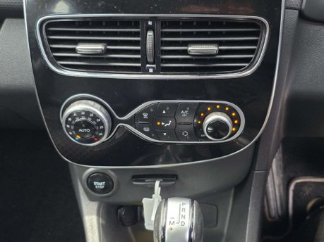 Renault Clio 1.5 dCi Dynamique S Nav Hatchback 5dr Diesel EDC Euro 6 (s/s) (90 ps) 38