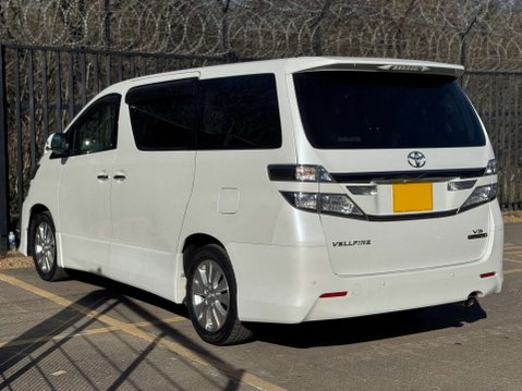 Toyota Vellfire GOLDEN EYES II V6 37