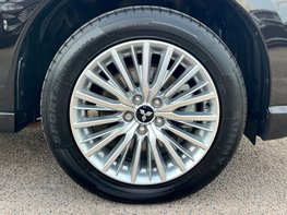 Mitsubishi Outlander 2.4 Outlander Dynamic PHEV CVT 4WD 5dr 15