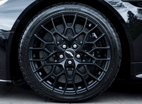 Aston Martin V12 Vantage S 10