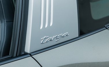 Porsche 911 Targa 4S (992) 39