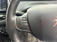 Peugeot 208 PURETECH BLACK EDITION 17