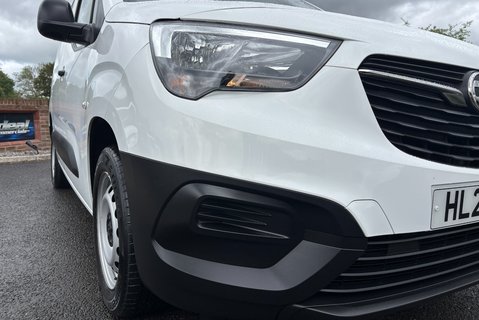 Vauxhall Combo L1H1 2300 100 ps Dynamic Panel Van - No VAT 17
